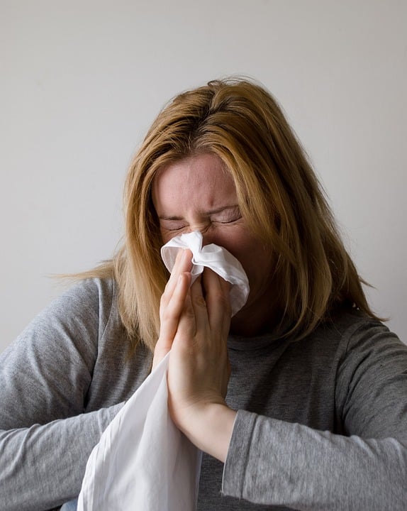 Are sinus infections contagious
