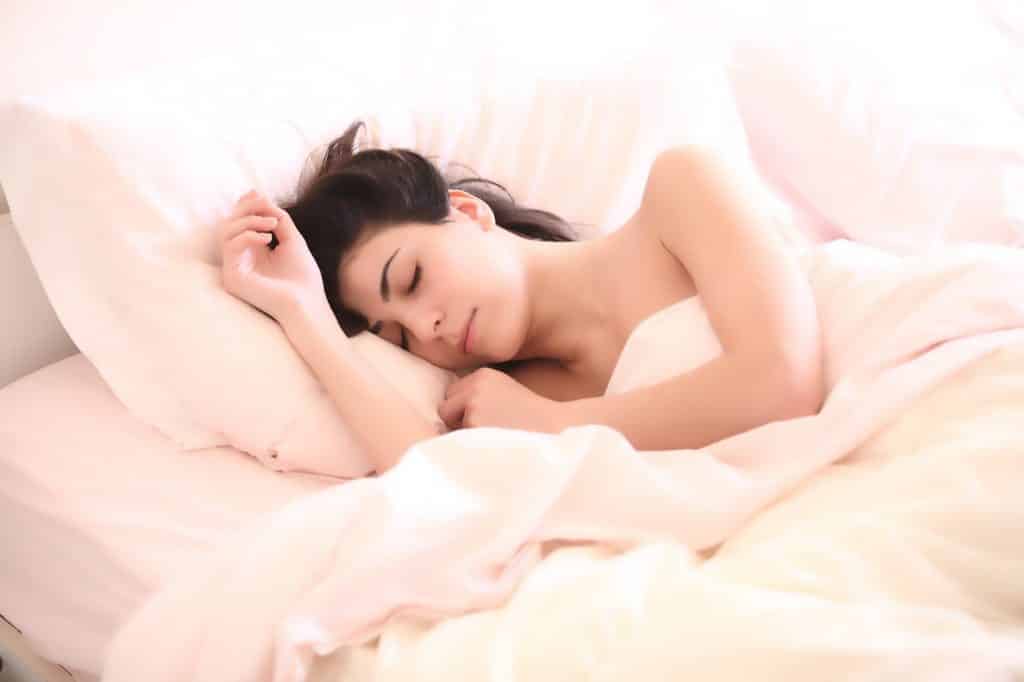 how to relieve upper back pain while sleeping